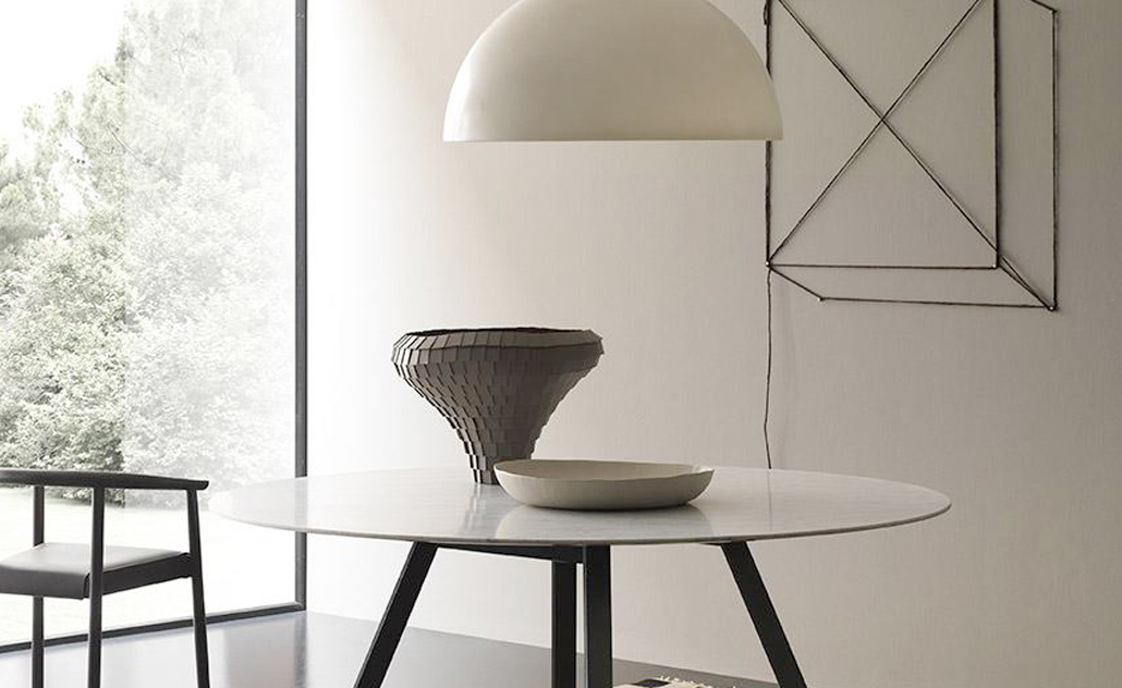 Blade Table